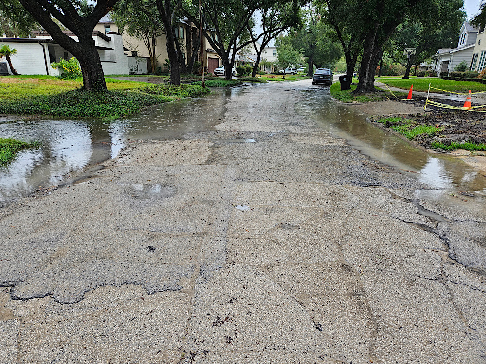 Water pooling on Mariposa after a light rainfall